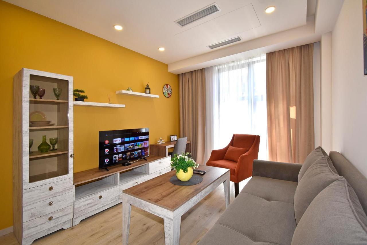 Home4You Apartments On Koghbatsi Jerevan Exteriör bild