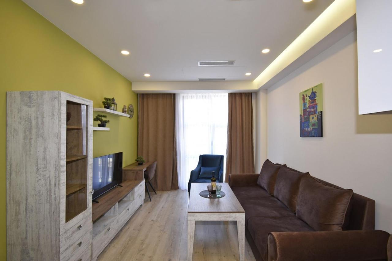 Home4You Apartments On Koghbatsi Jerevan Exteriör bild