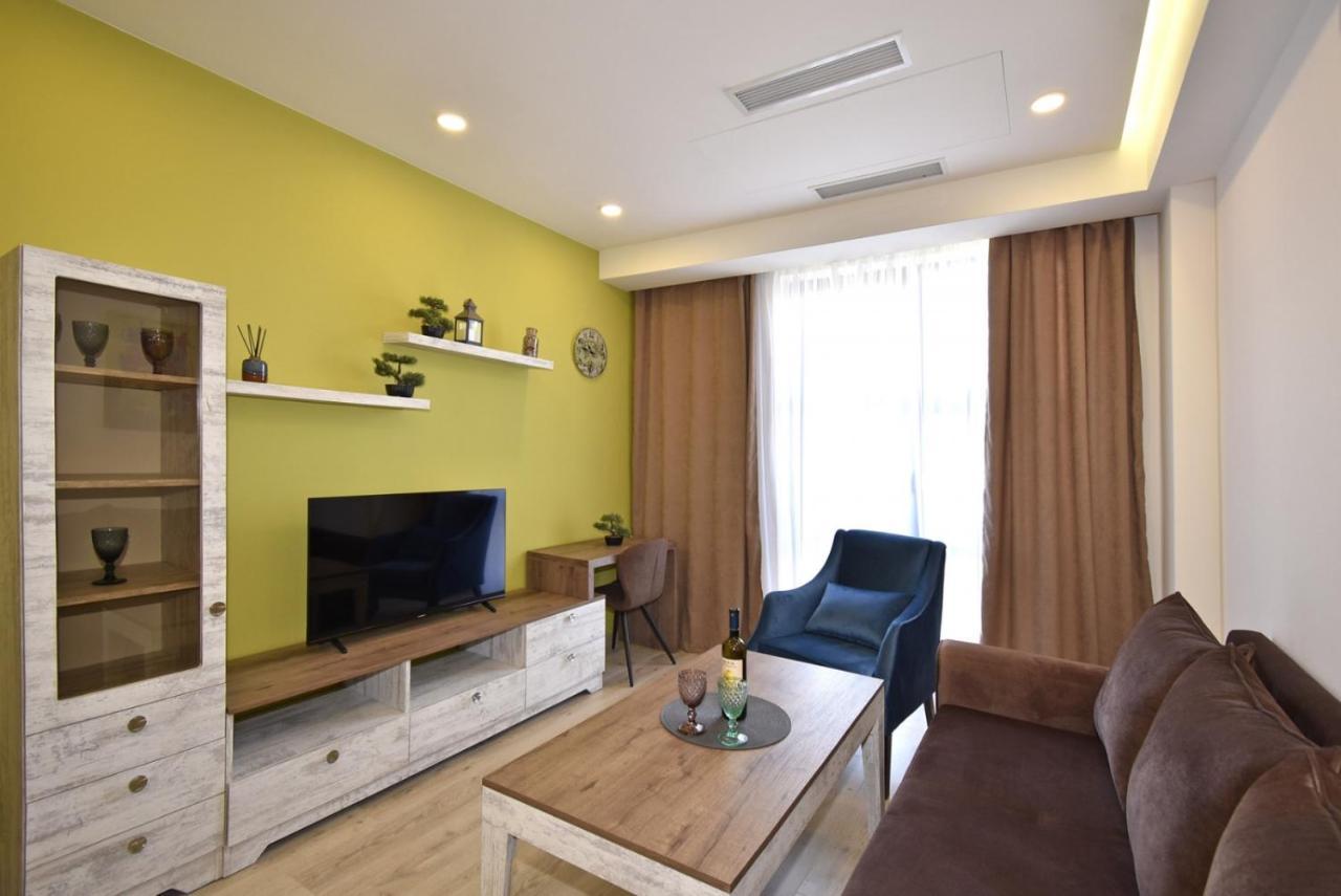 Home4You Apartments On Koghbatsi Jerevan Exteriör bild